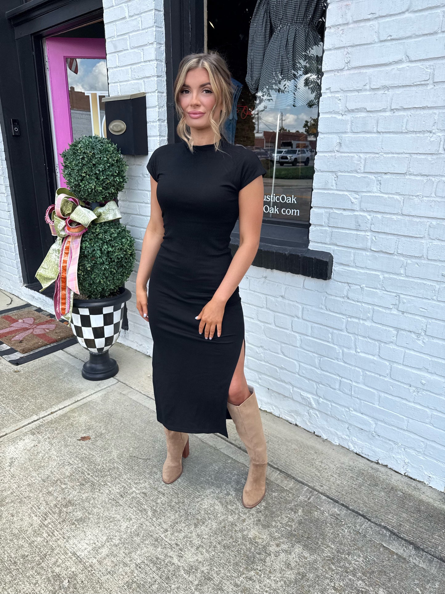 Everyday Black Midi Dress
