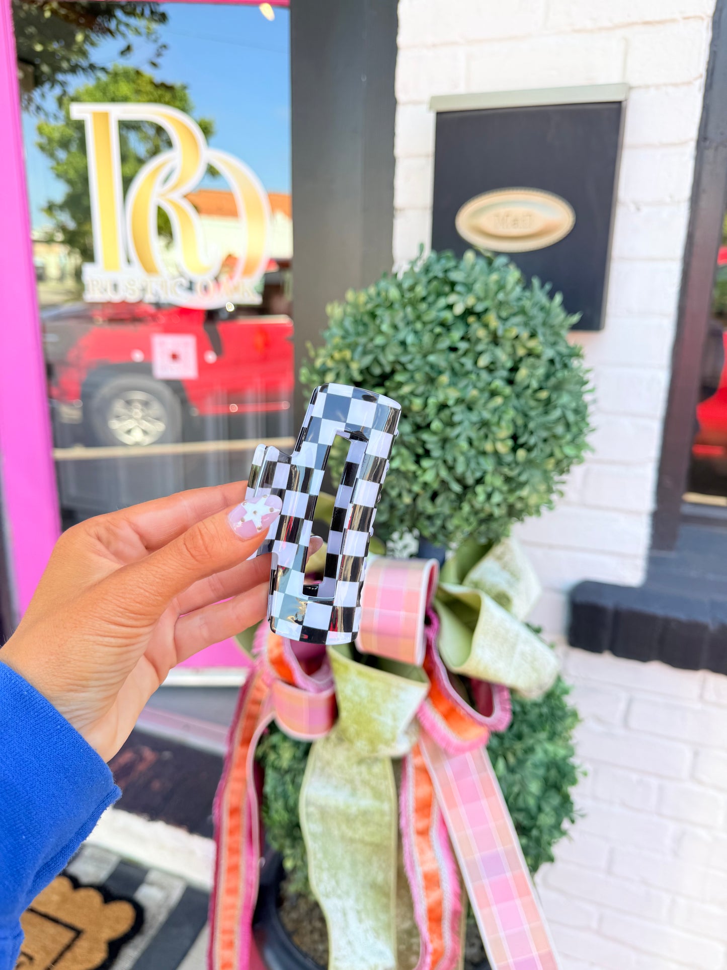 Black/White Checkered Clawclips