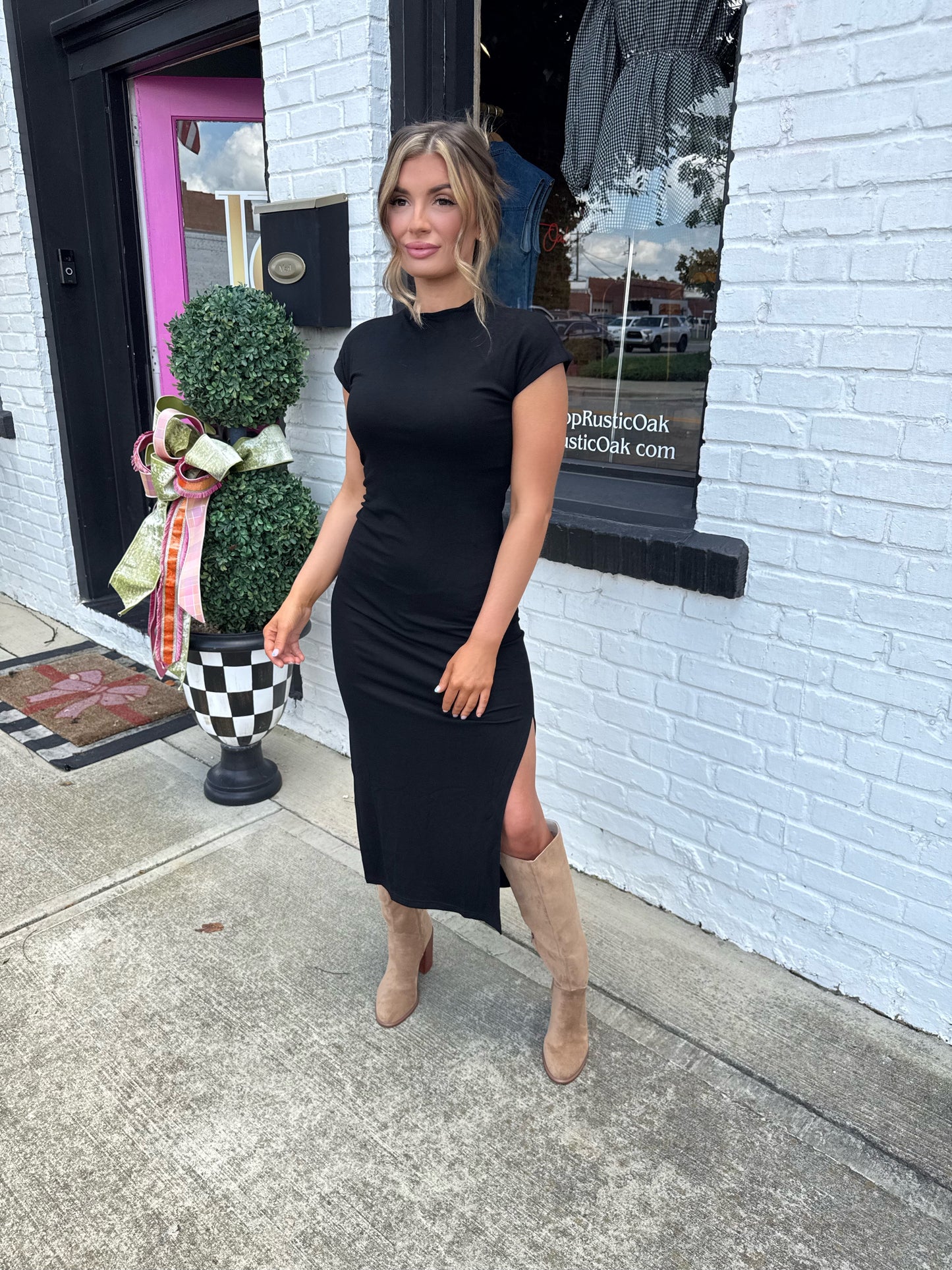 Everyday Black Midi Dress