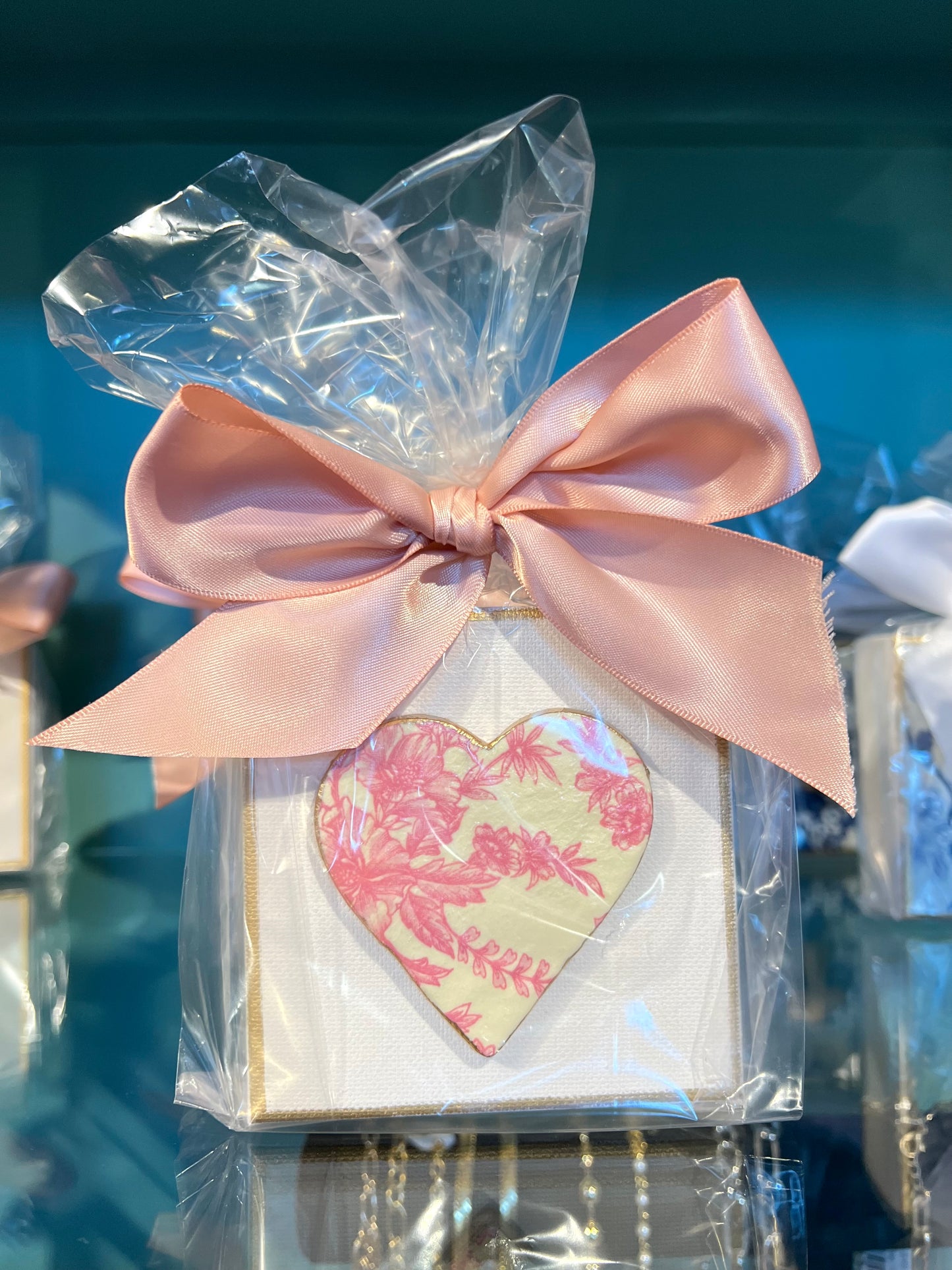 Spring Pink Toile Design Heart Canvas