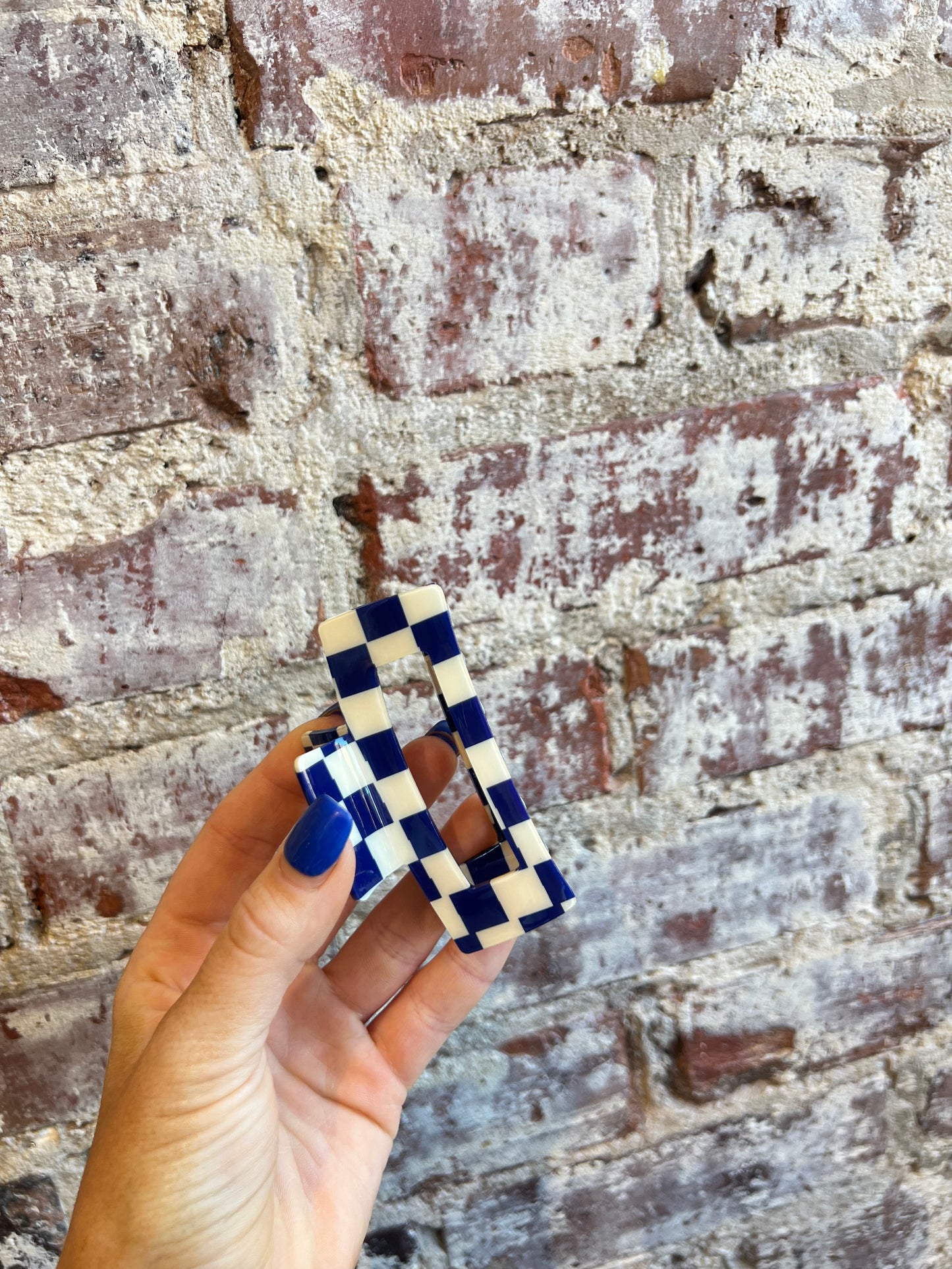 checkered claw clip