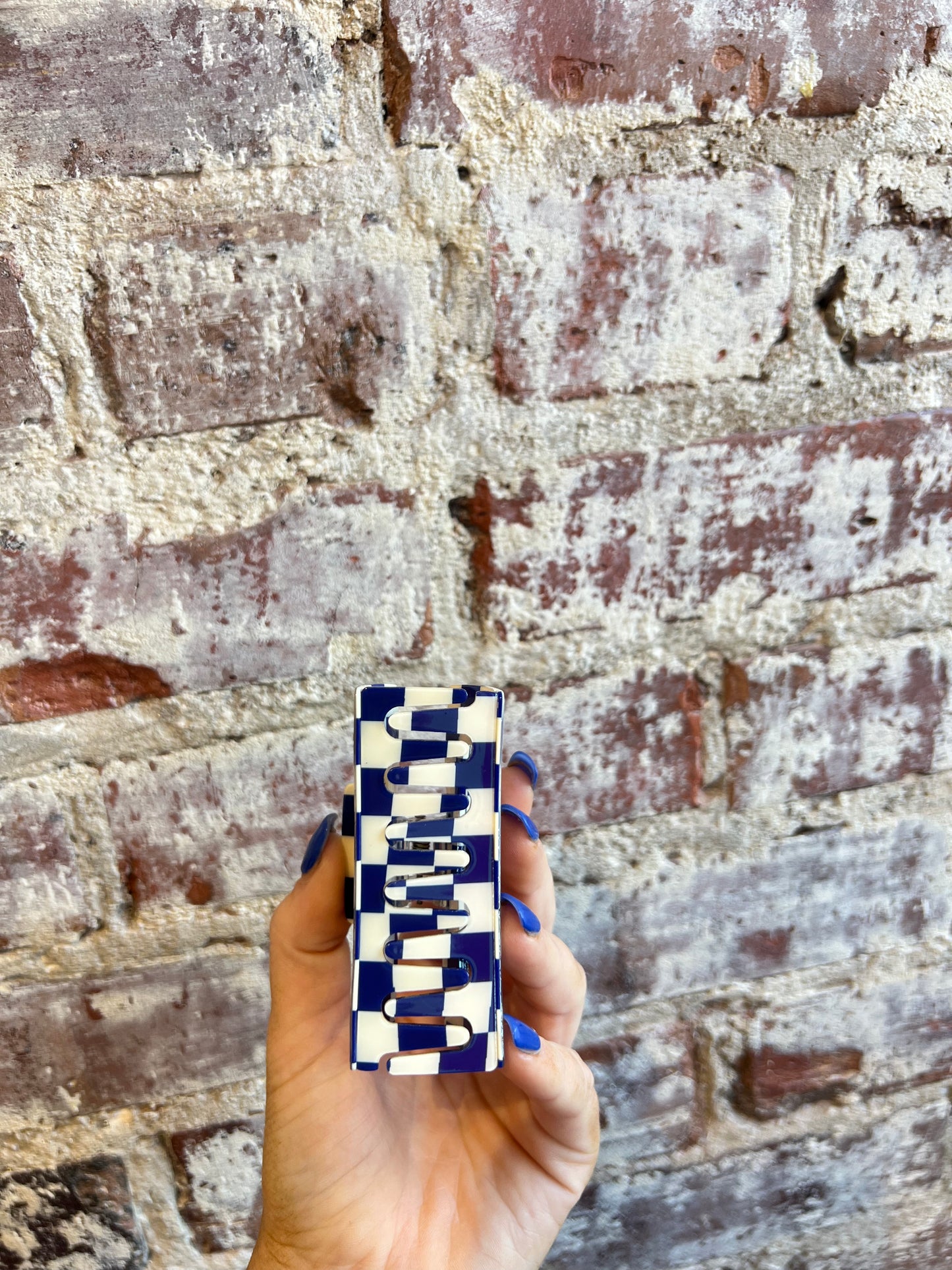checkered claw clip