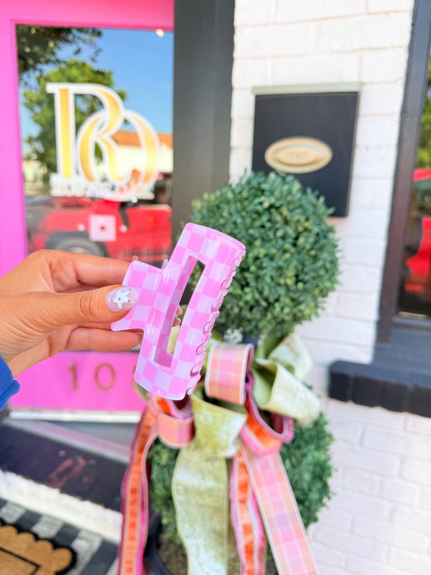 Pink/White Checkered Clawclip