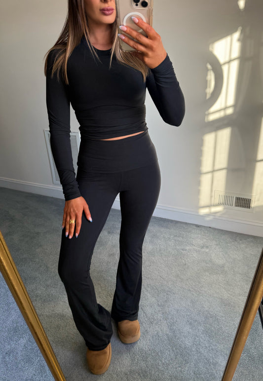 The Brielle Black Flare Leggings