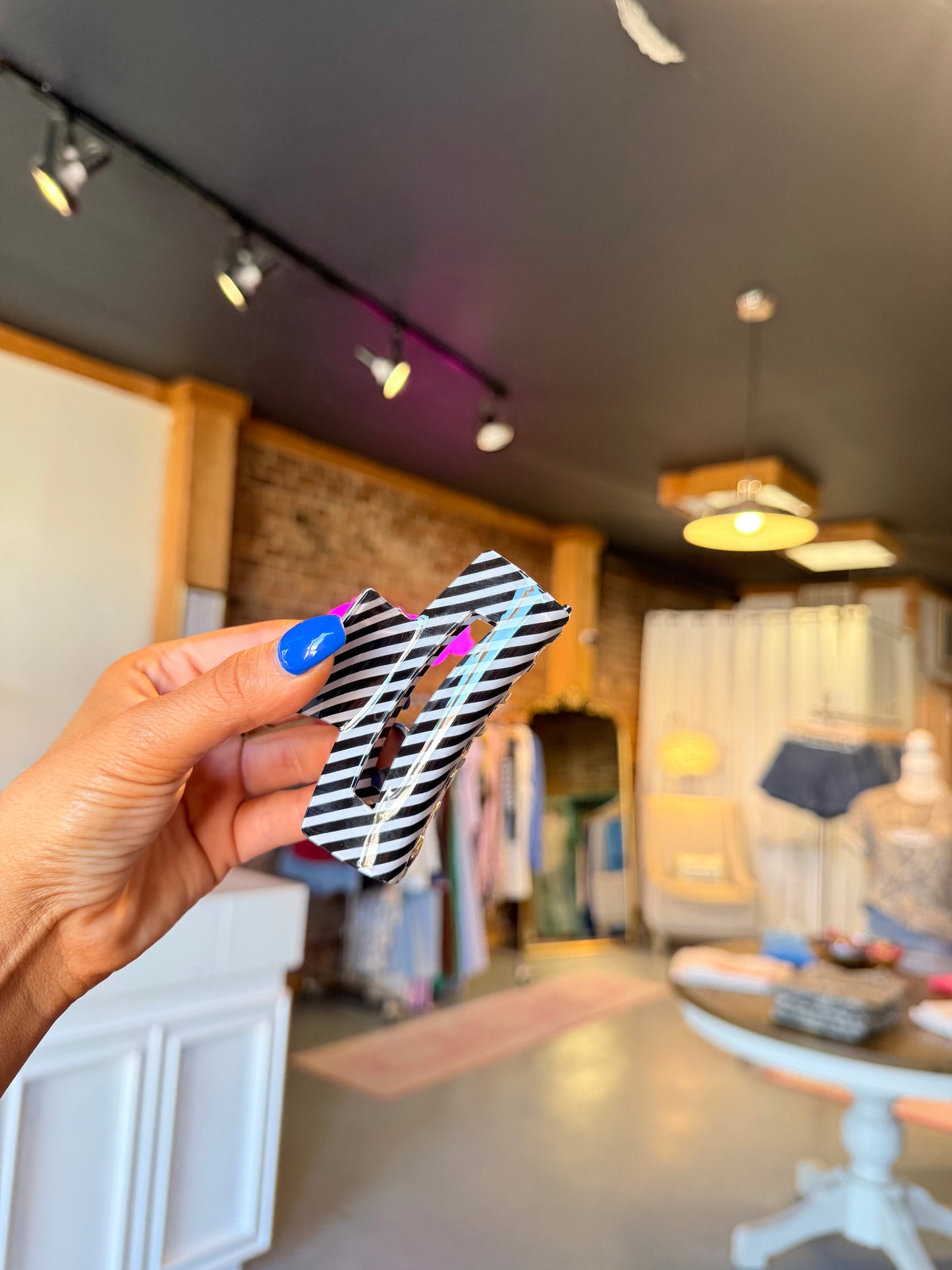 Black/white Stripe Clawclip